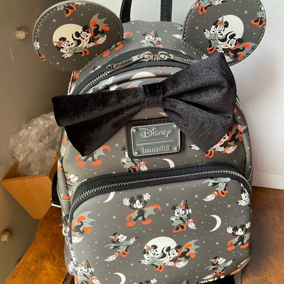 Disney Halloween loungefly - Picture 1 of 2